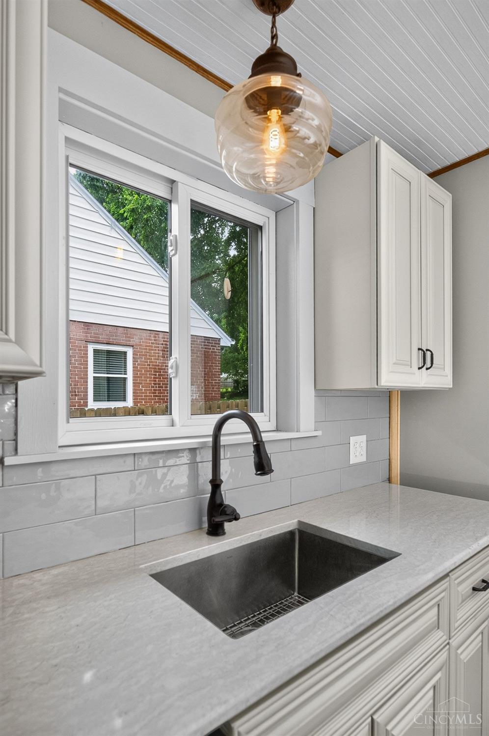 2169 Glenside Avenue Property Photo 14