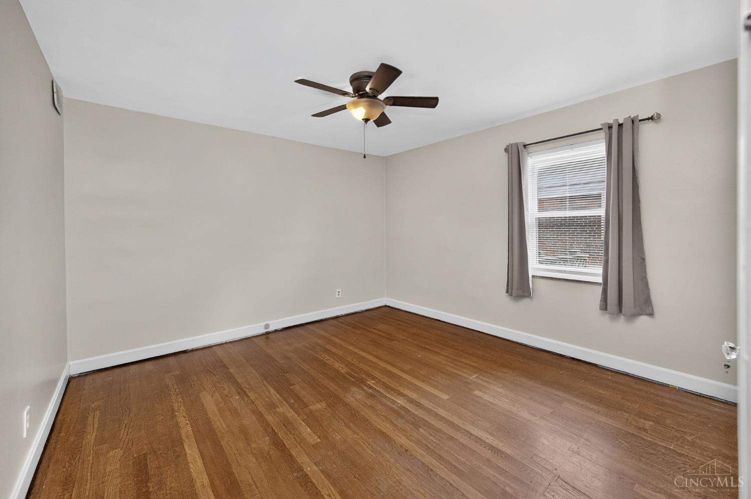 2169 Glenside Avenue Property Photo 15