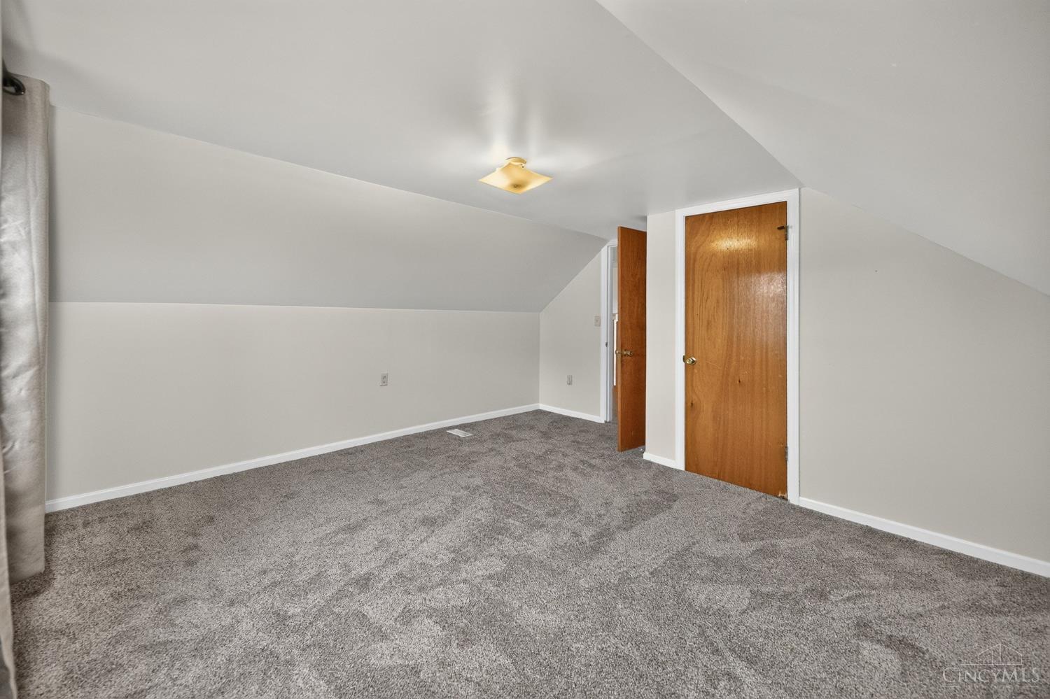 2169 Glenside Avenue Property Photo 25