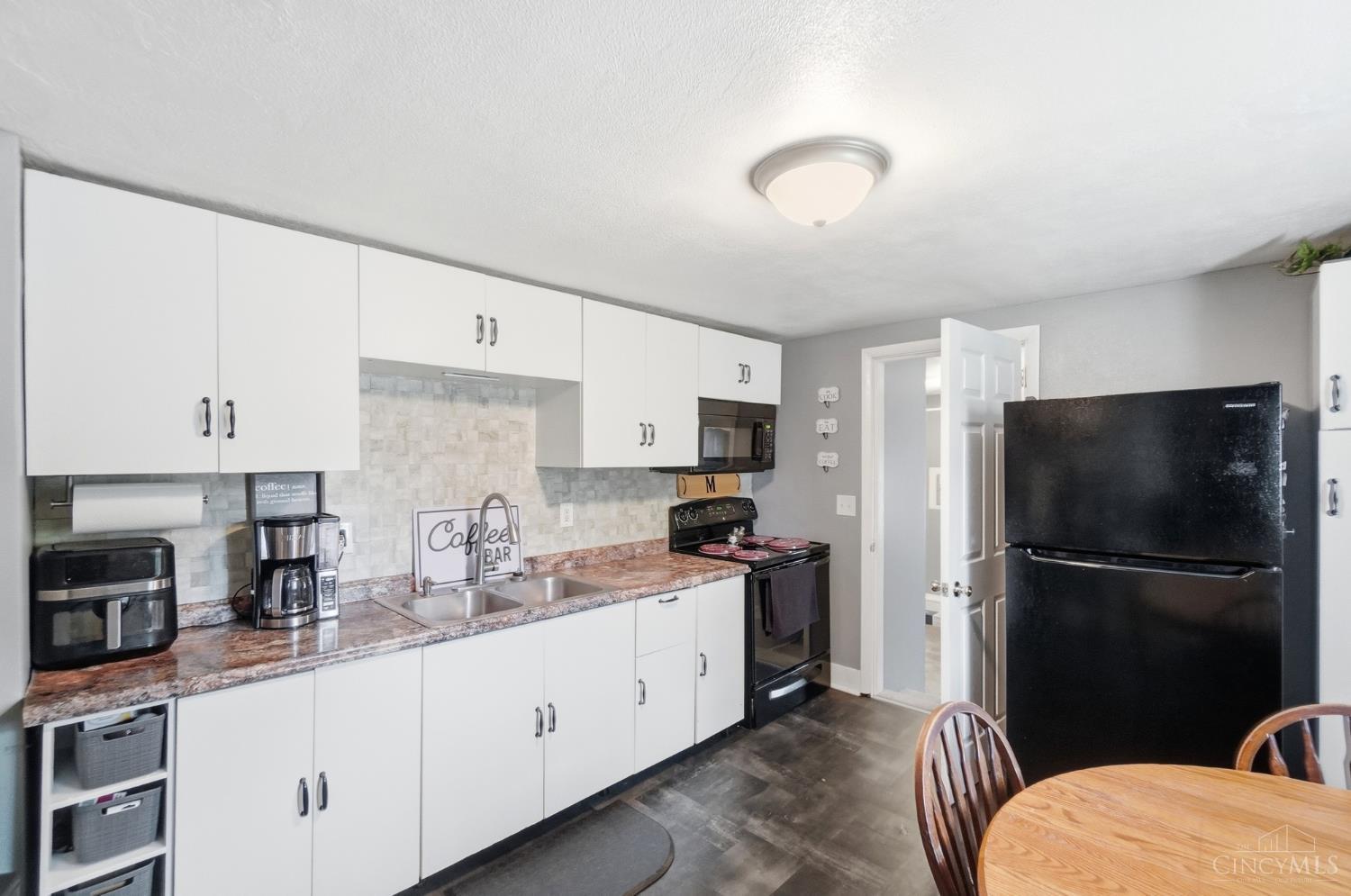 157 Montgomery Avenue Property Photo 7