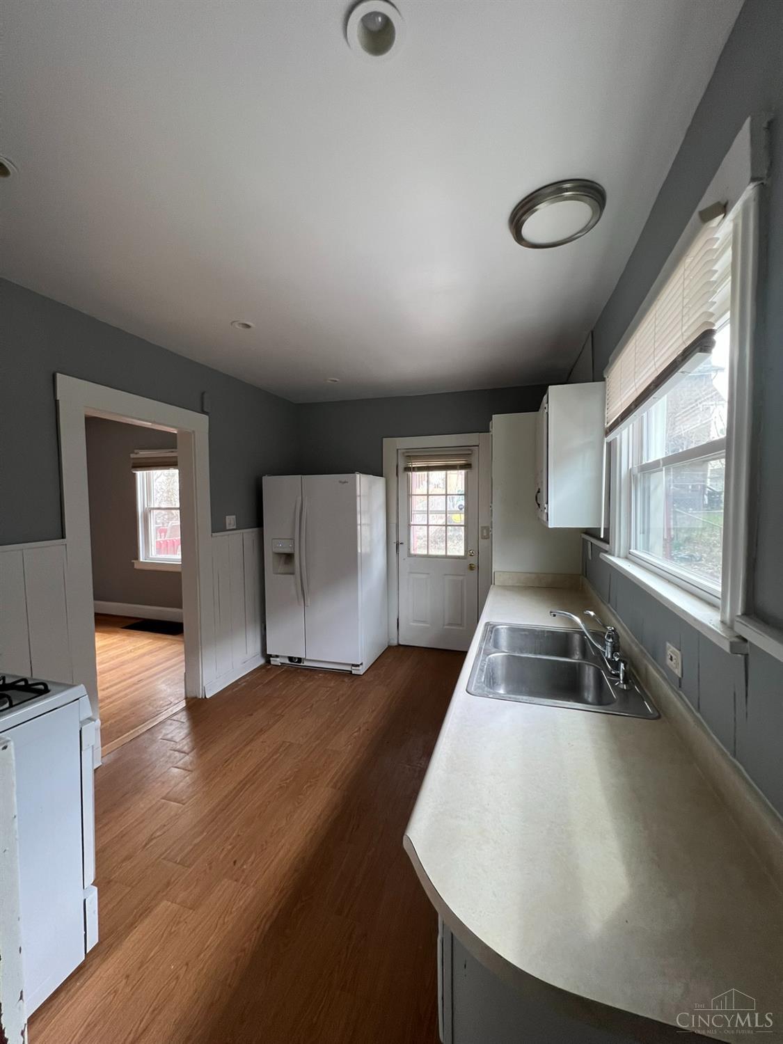 451 Lloyd Place Property Photo 3