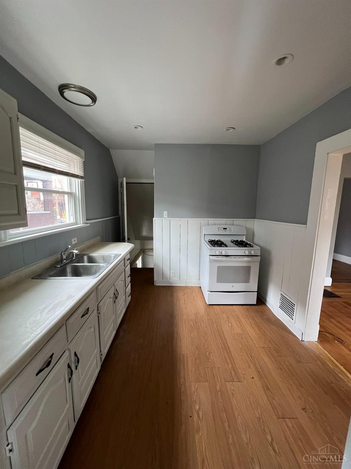 451 Lloyd Place Property Photo 4
