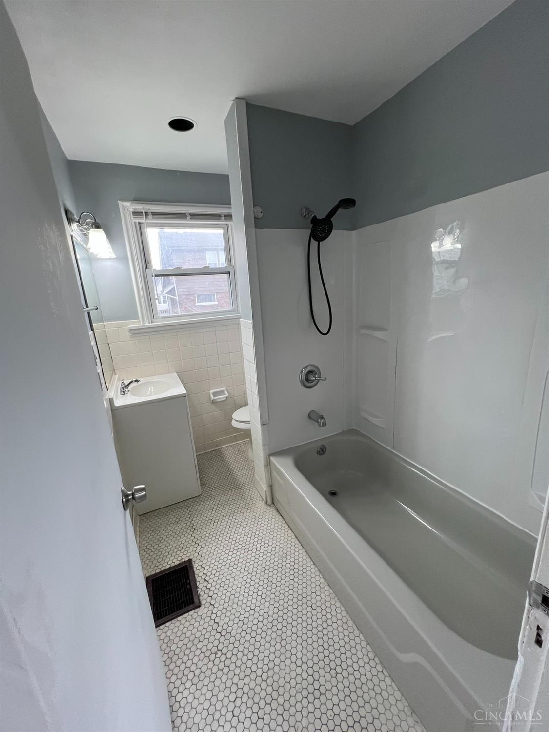 451 Lloyd Place Property Photo 15
