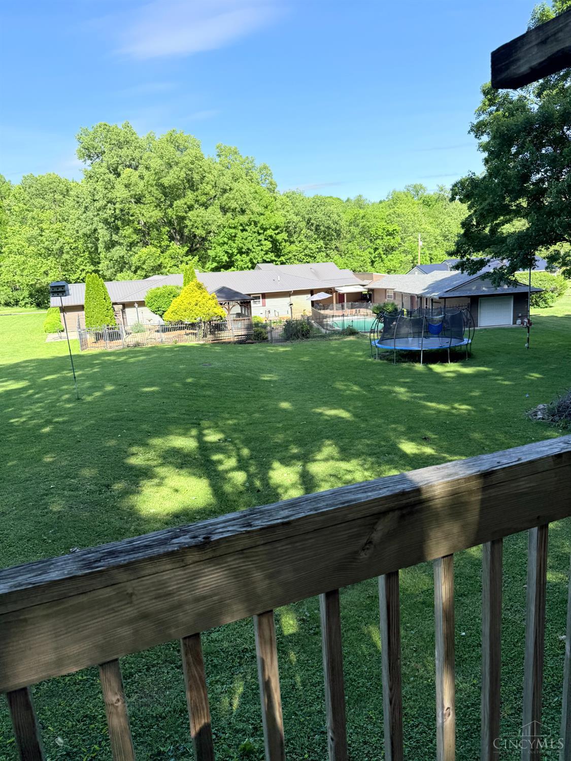 7975 Hinkle Road Property Photo 16