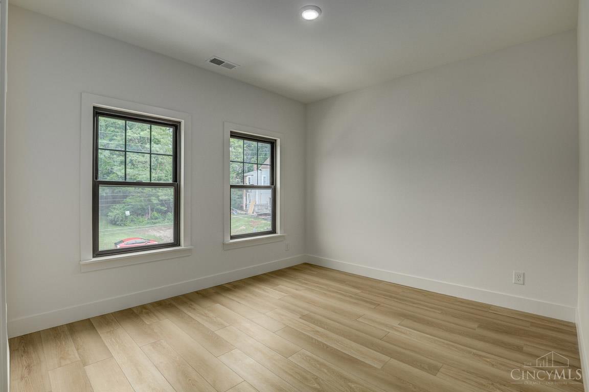967 Windsor Street Property Photo 16