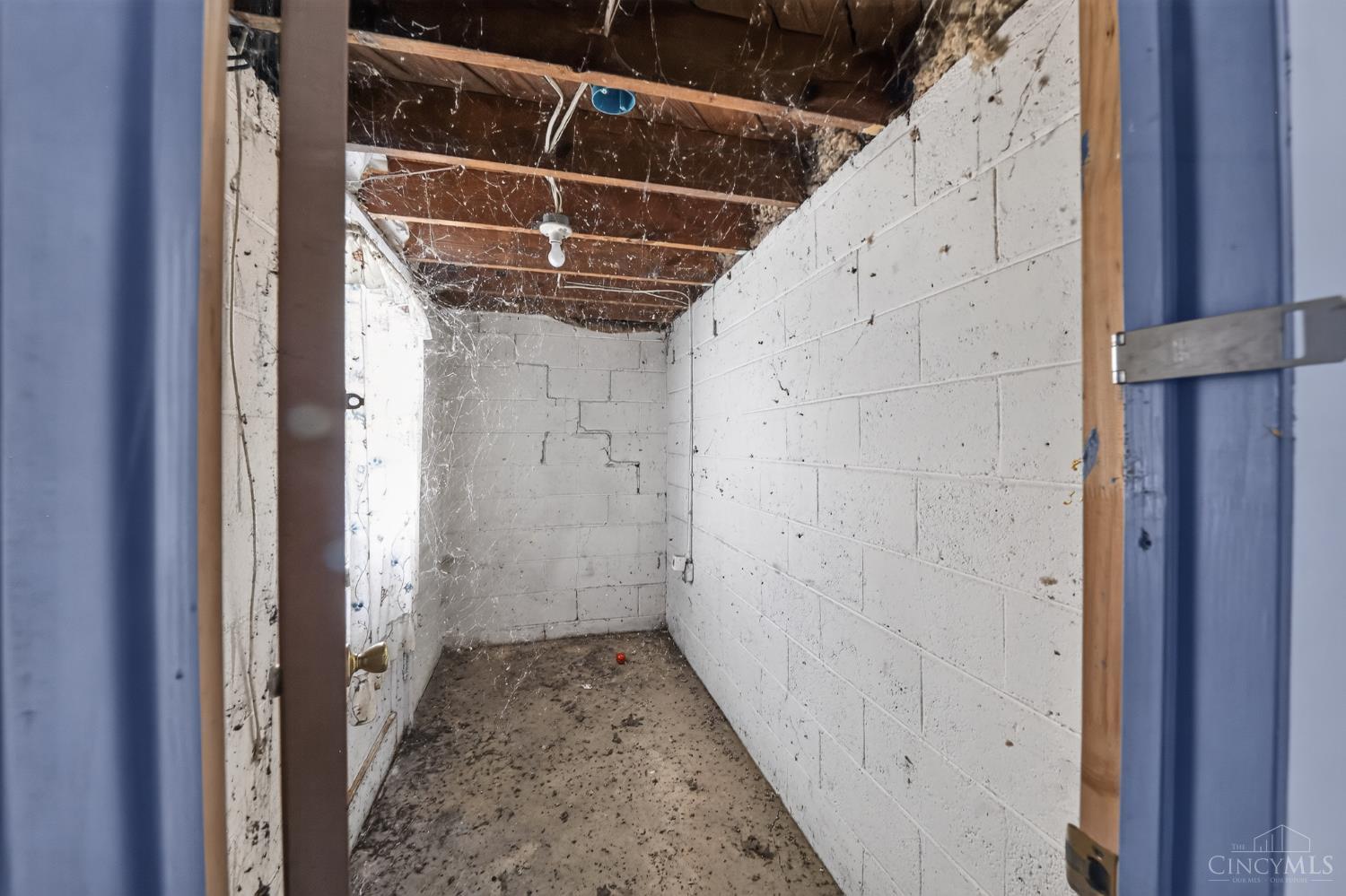 3746 Anioton Court Property Photo 15