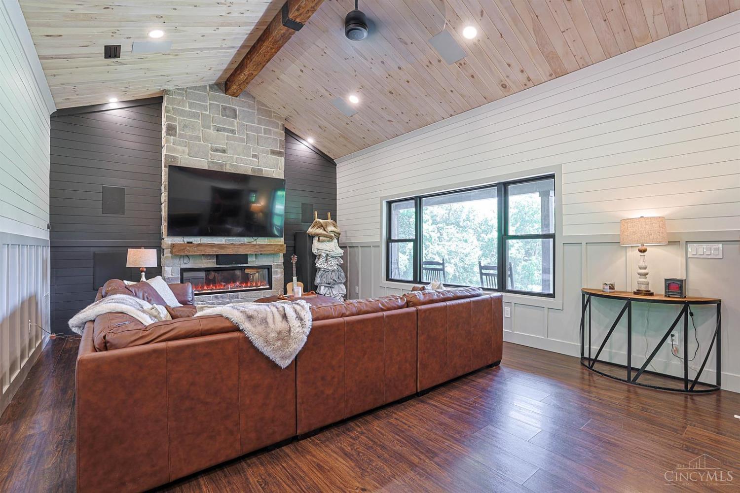 2278 Snyder Road Property Photo 10