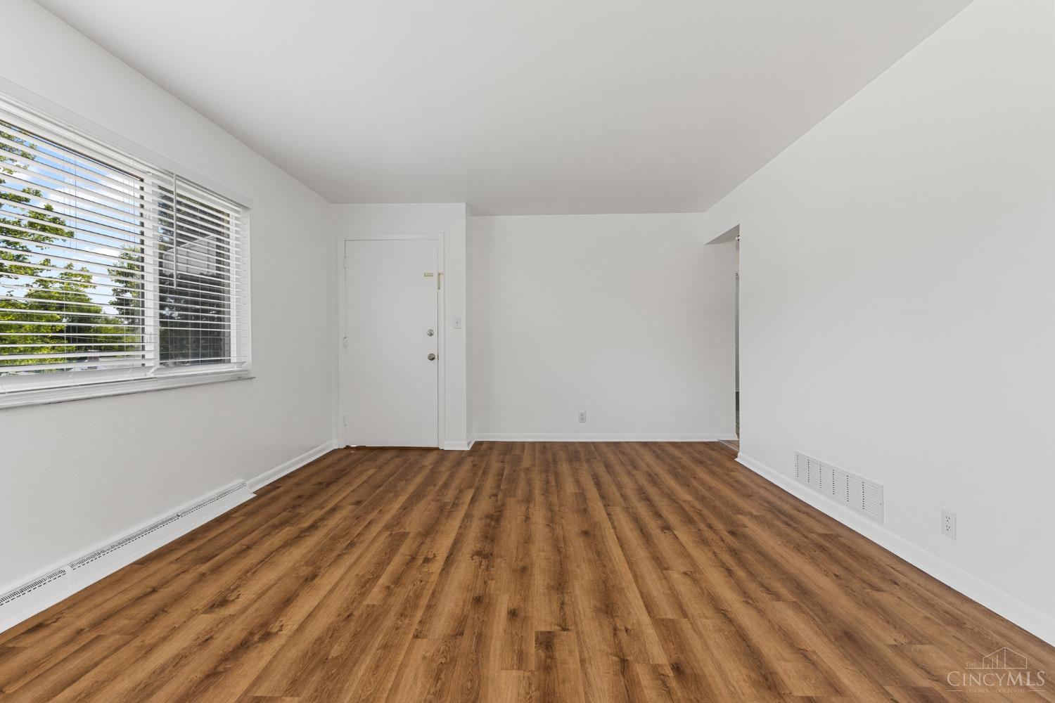 4947 Charlemar Drive Property Photo 4