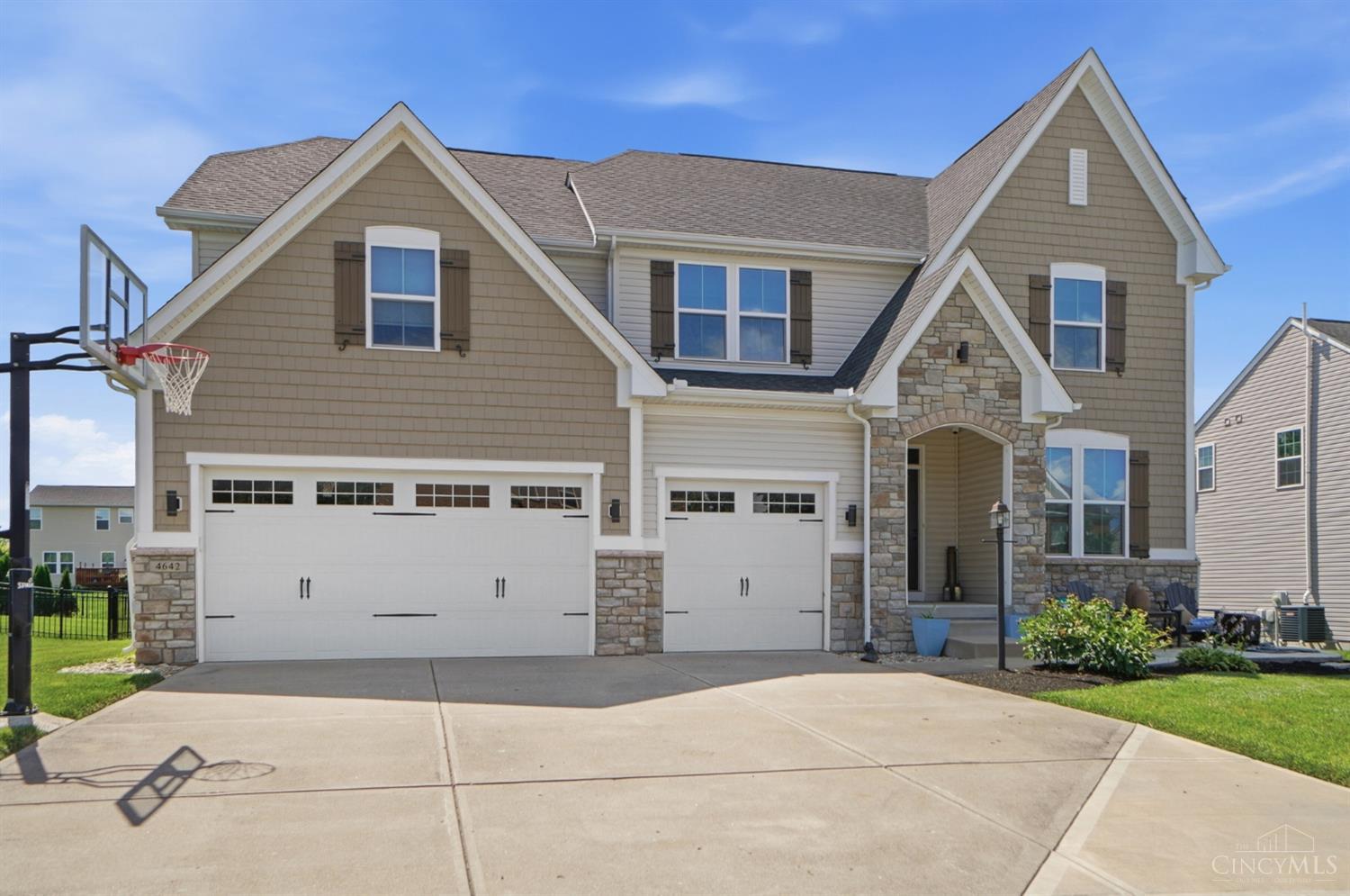 4642 Blue Jay Way Property Photo 1