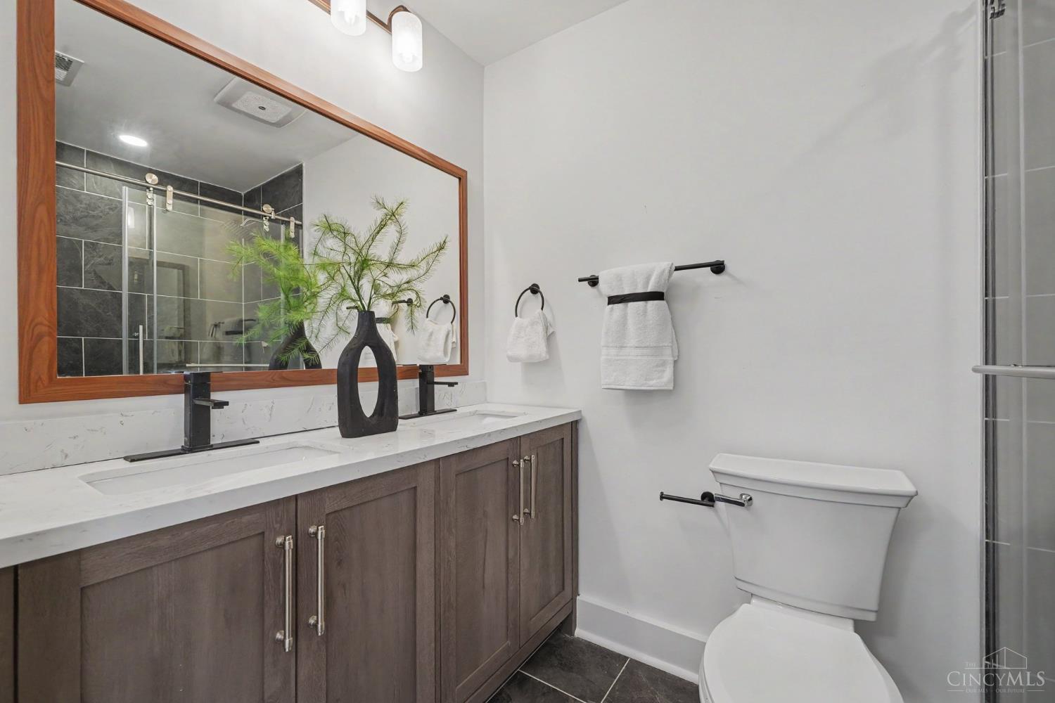 4745 Guerley Road Property Photo 15