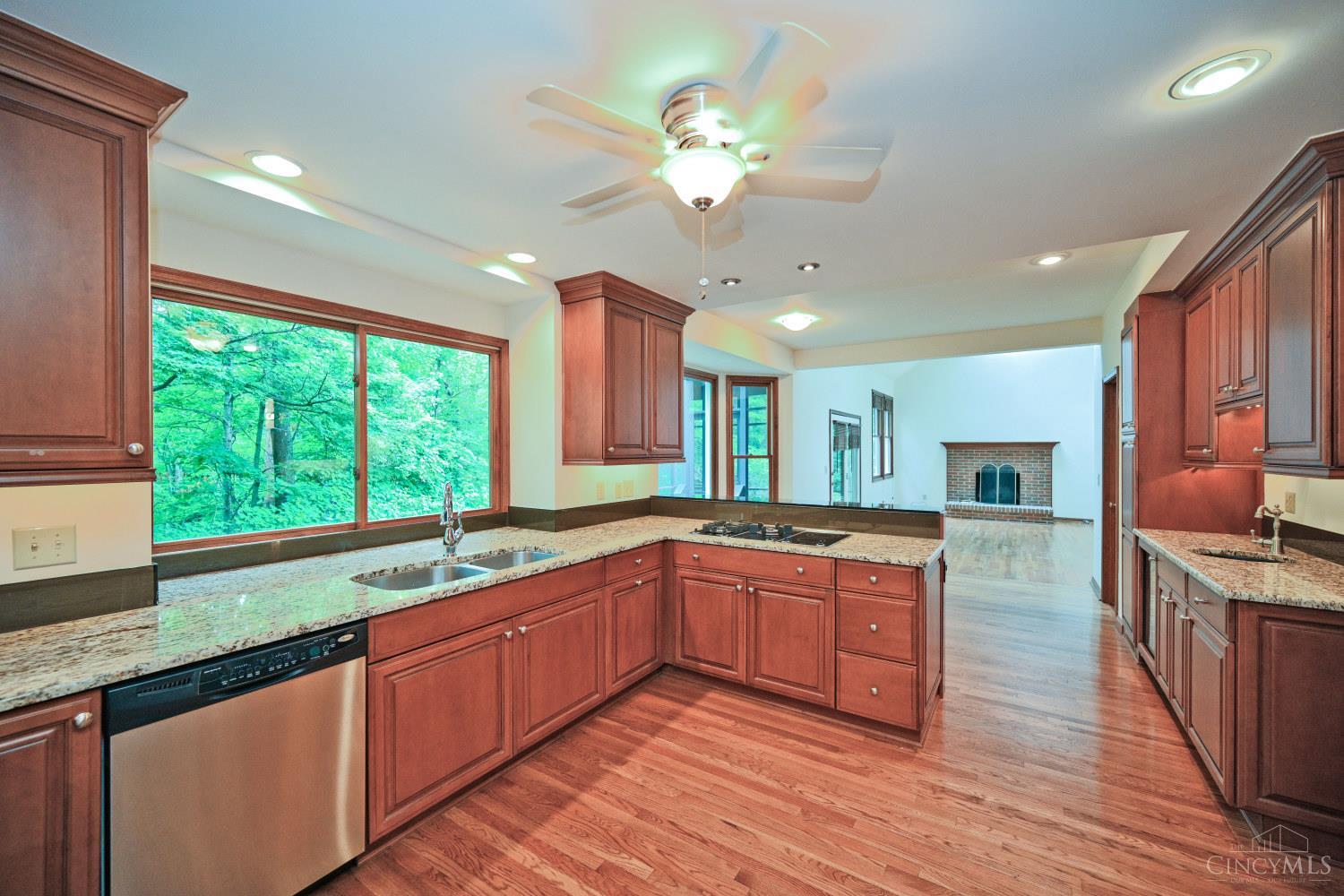8650 Green Road Property Photo 11