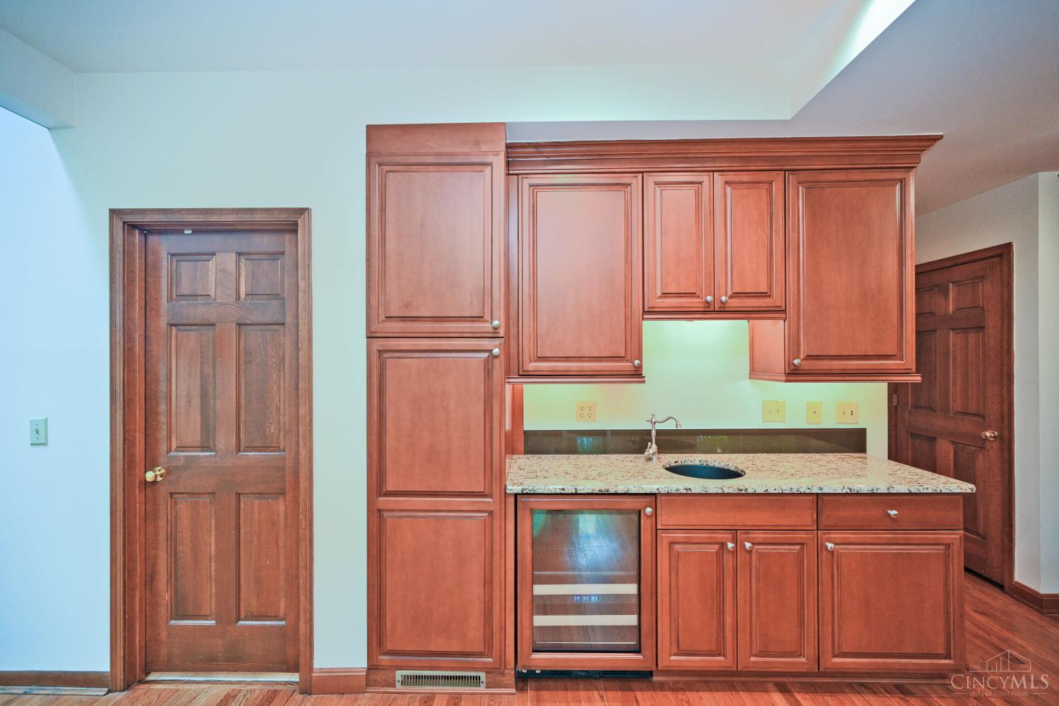 8650 Green Road Property Photo 16