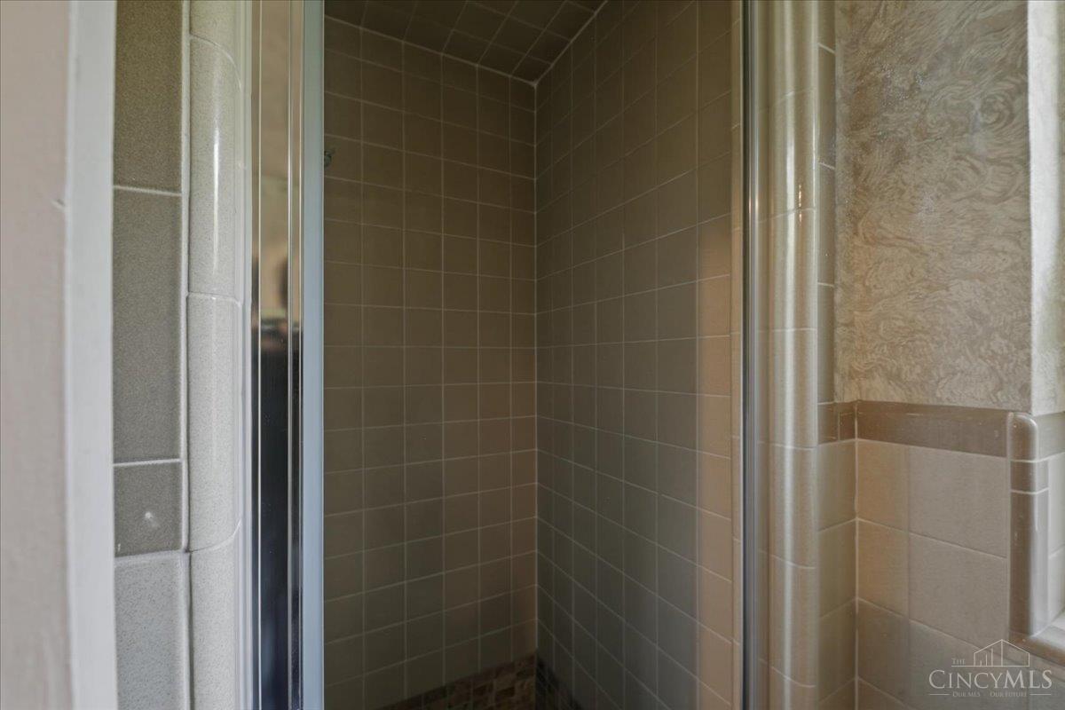 525 Overhill Lane Property Photo 32