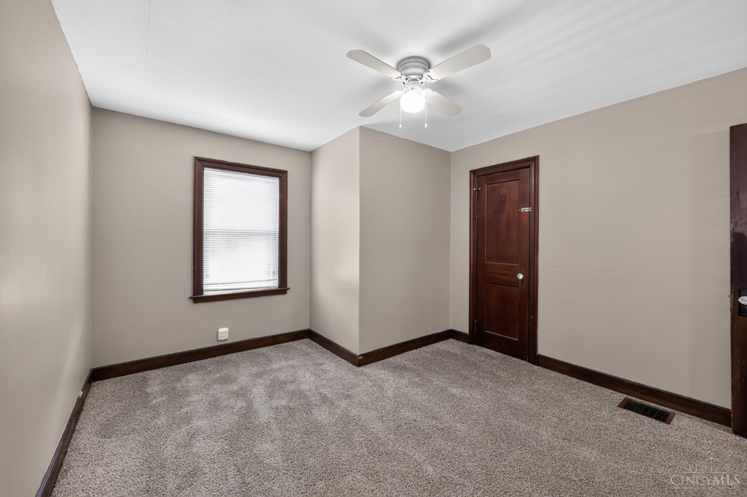 217 Webster Avenue Property Photo 23
