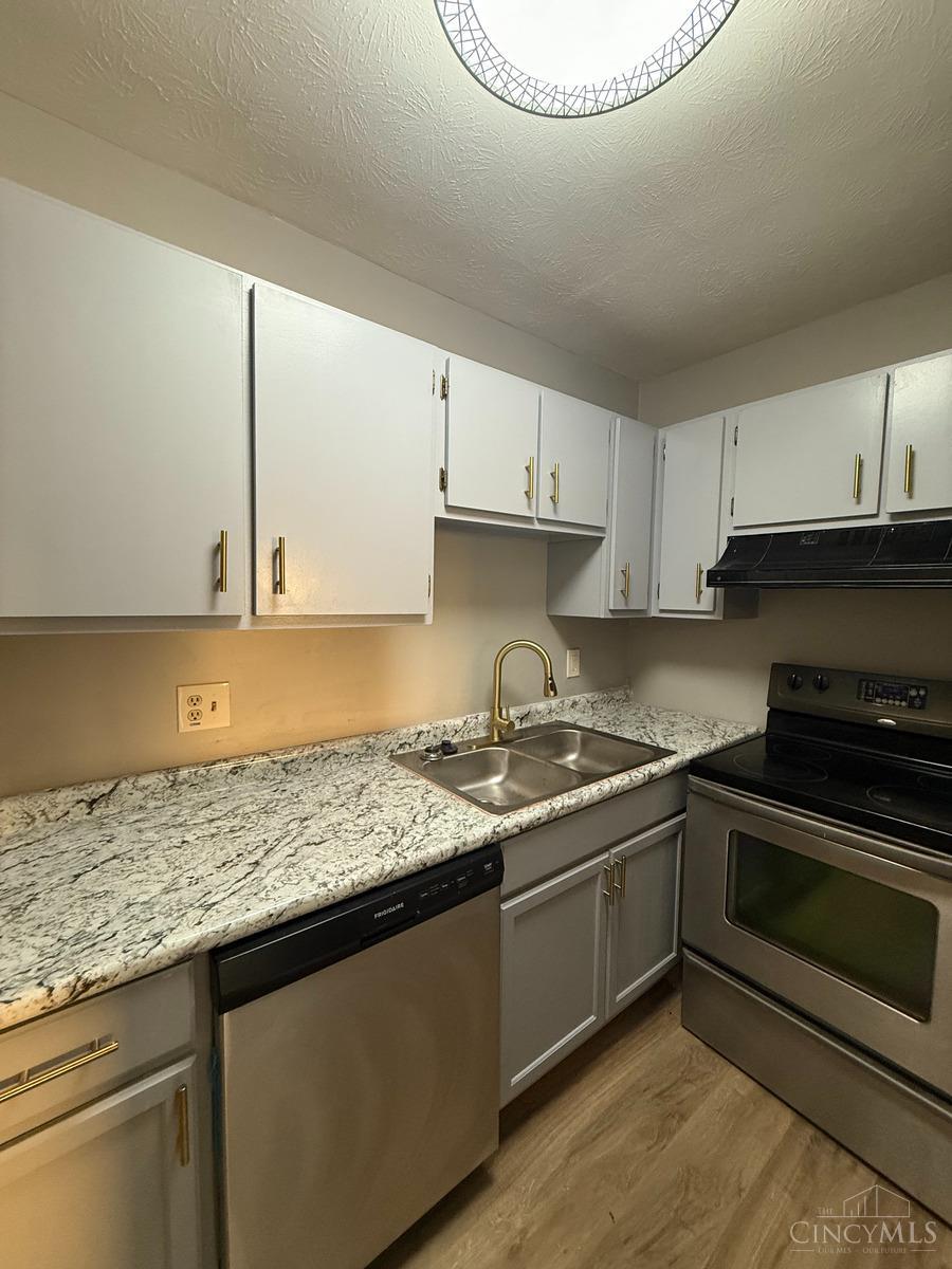 4901 Chalet Drive Property Photo 6