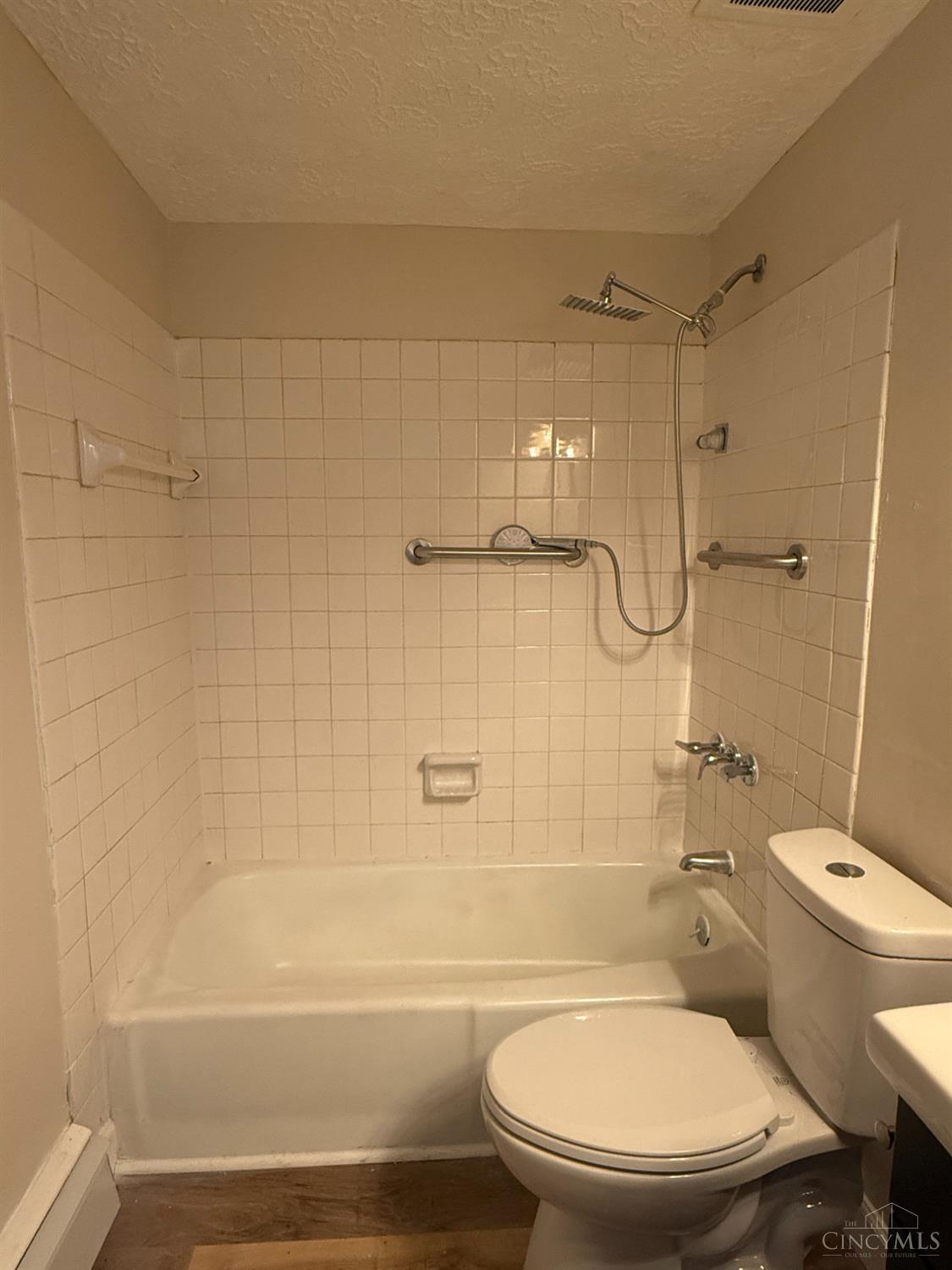 4901 Chalet Drive Property Photo 17