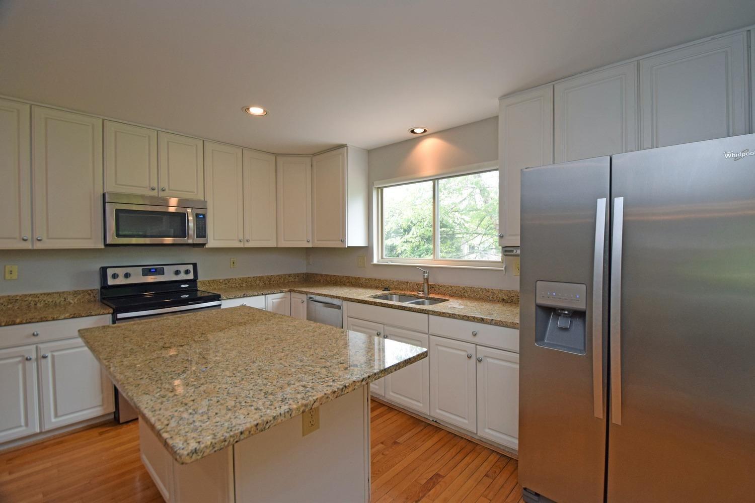 6490 Glenarbor Drive Property Photo 12