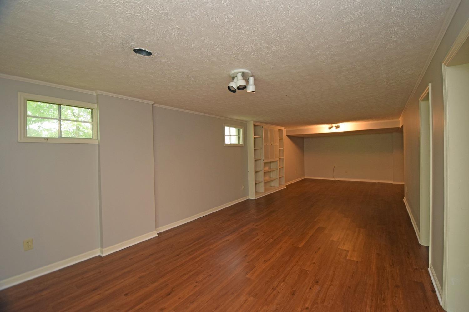 6490 Glenarbor Drive Property Photo 29