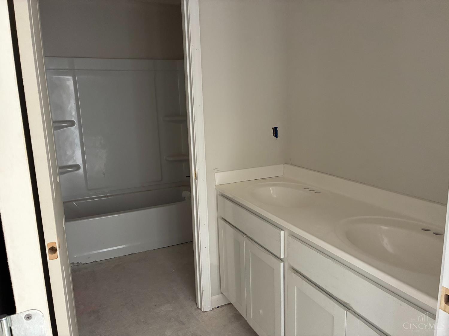 6217 Willow Cove Property Photo 11