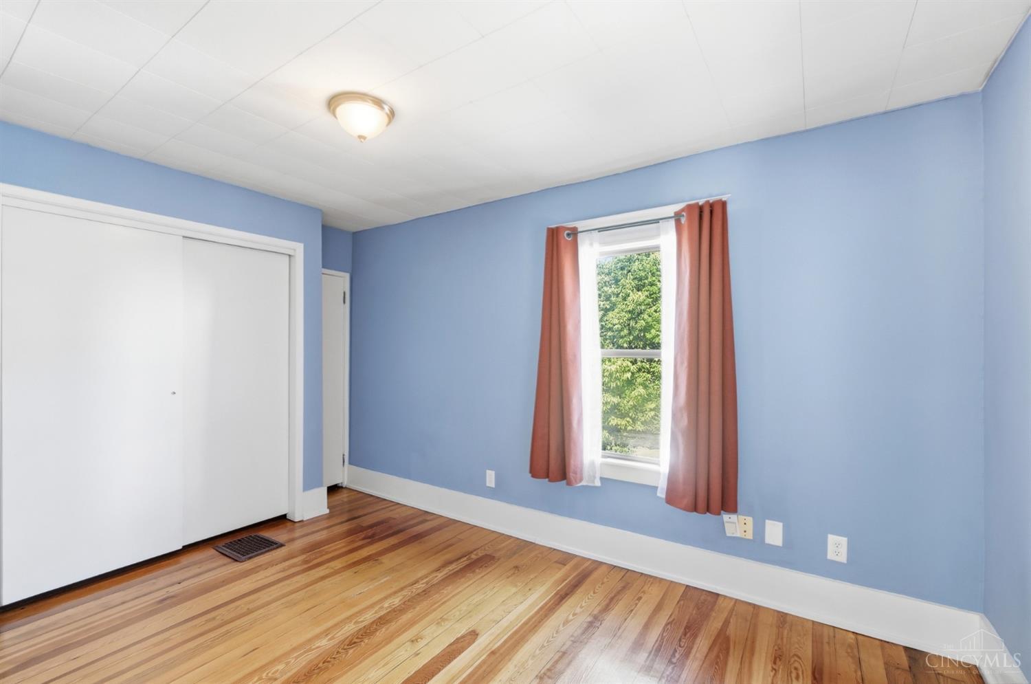 W 2105 Clifton Avenue Property Photo 18