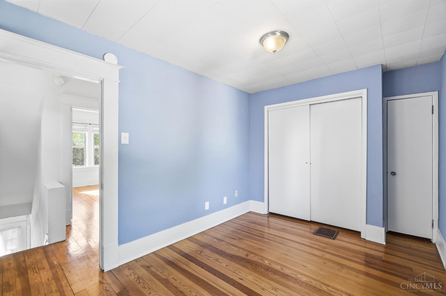 W 2105 Clifton Avenue Property Photo 19