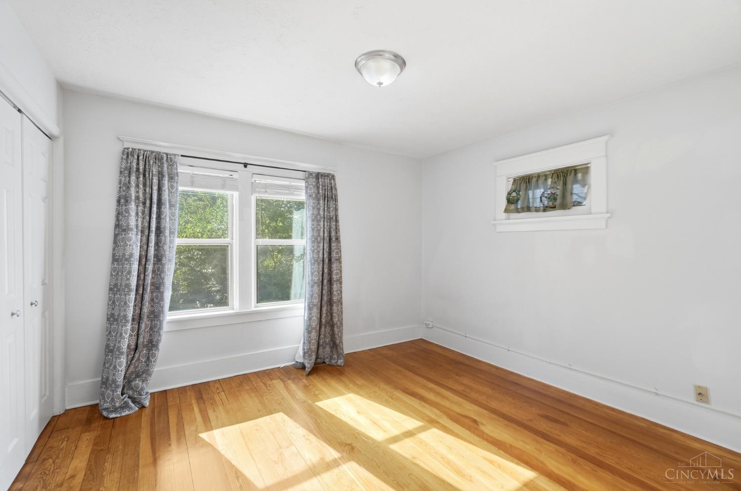 W 2105 Clifton Avenue Property Photo 22