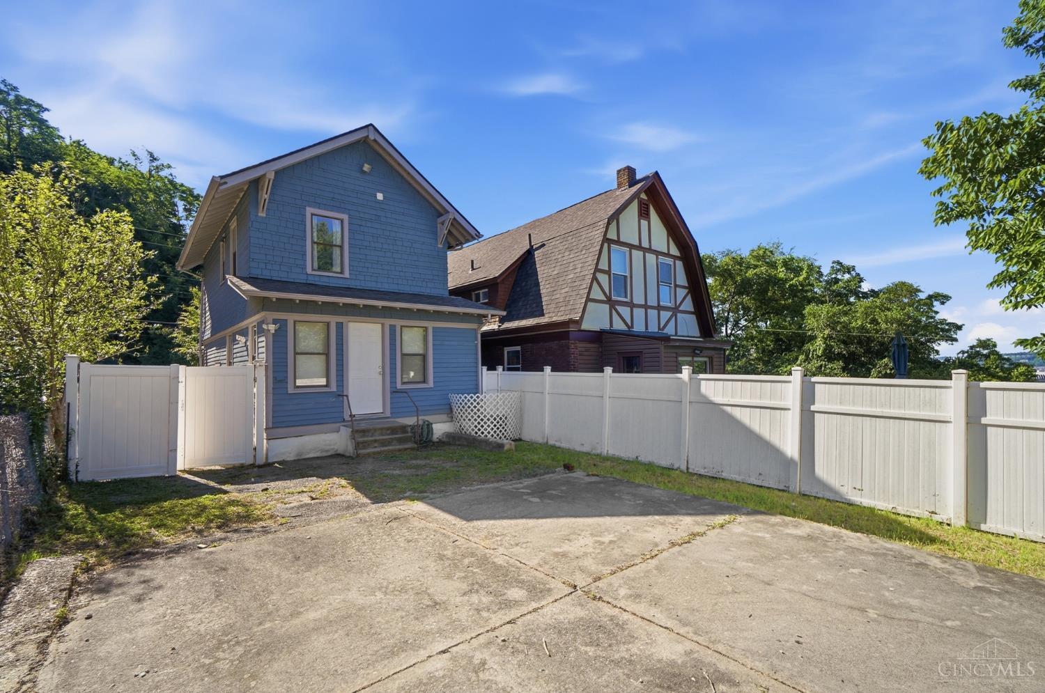 W 2105 Clifton Avenue Property Photo 30