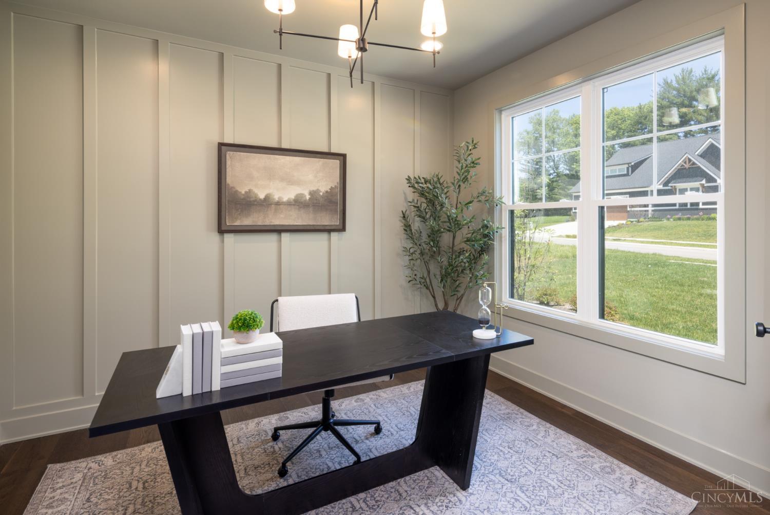 6984 Shadow Ridge Road Property Photo 3