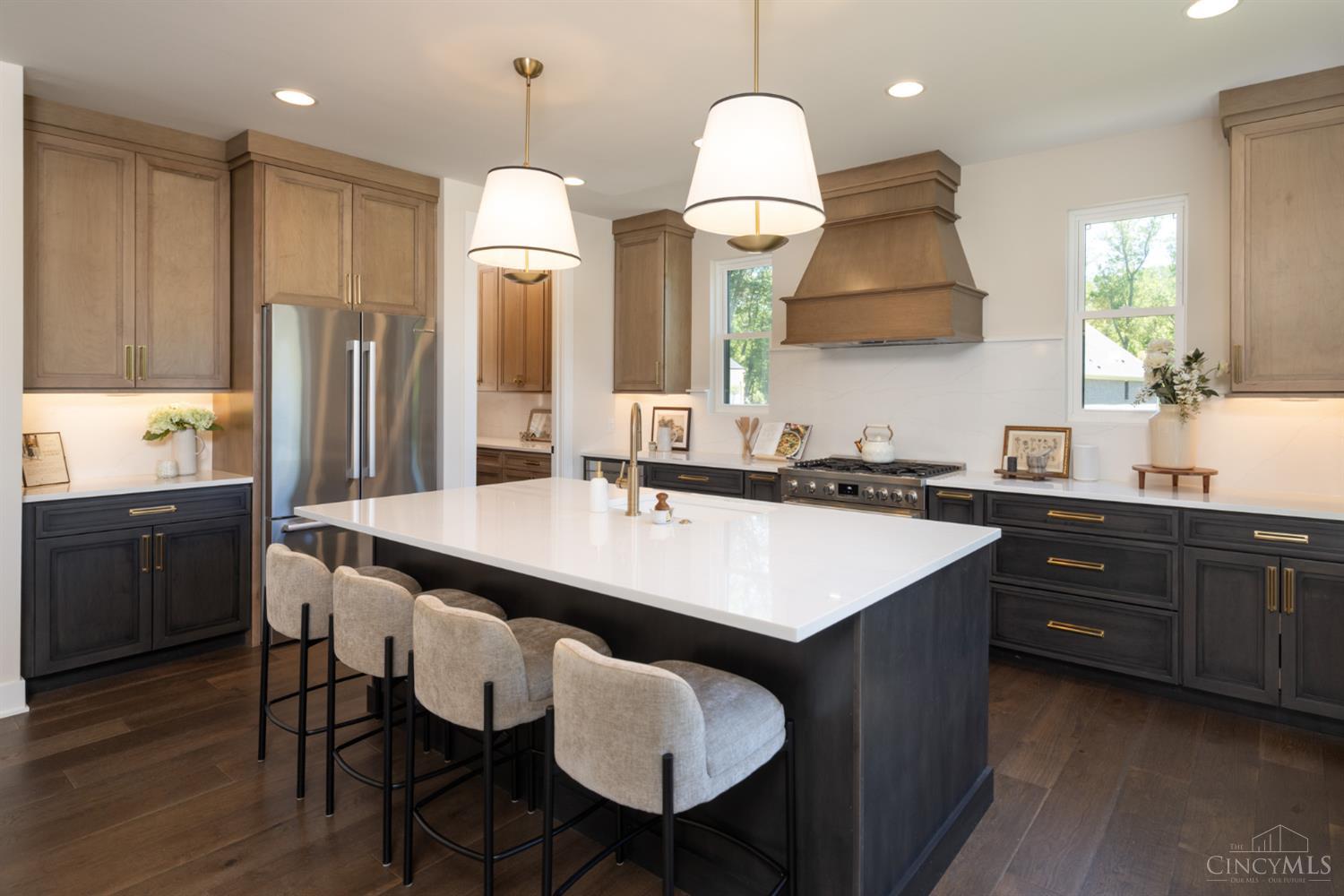 6984 Shadow Ridge Road Property Photo 8