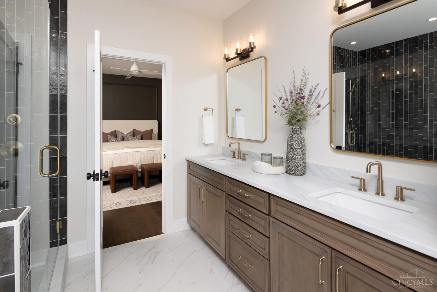 6984 Shadow Ridge Road Property Photo 16