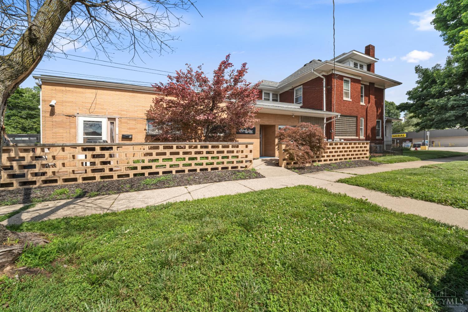 2101 Central Avenue Property Photo 9