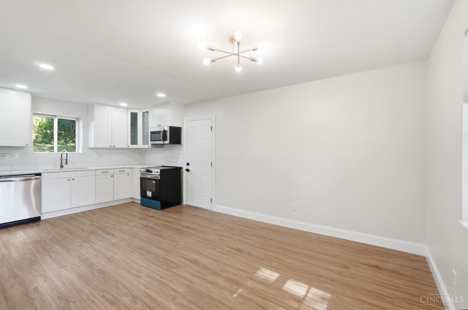 38 Handel Lane Property Photo 22