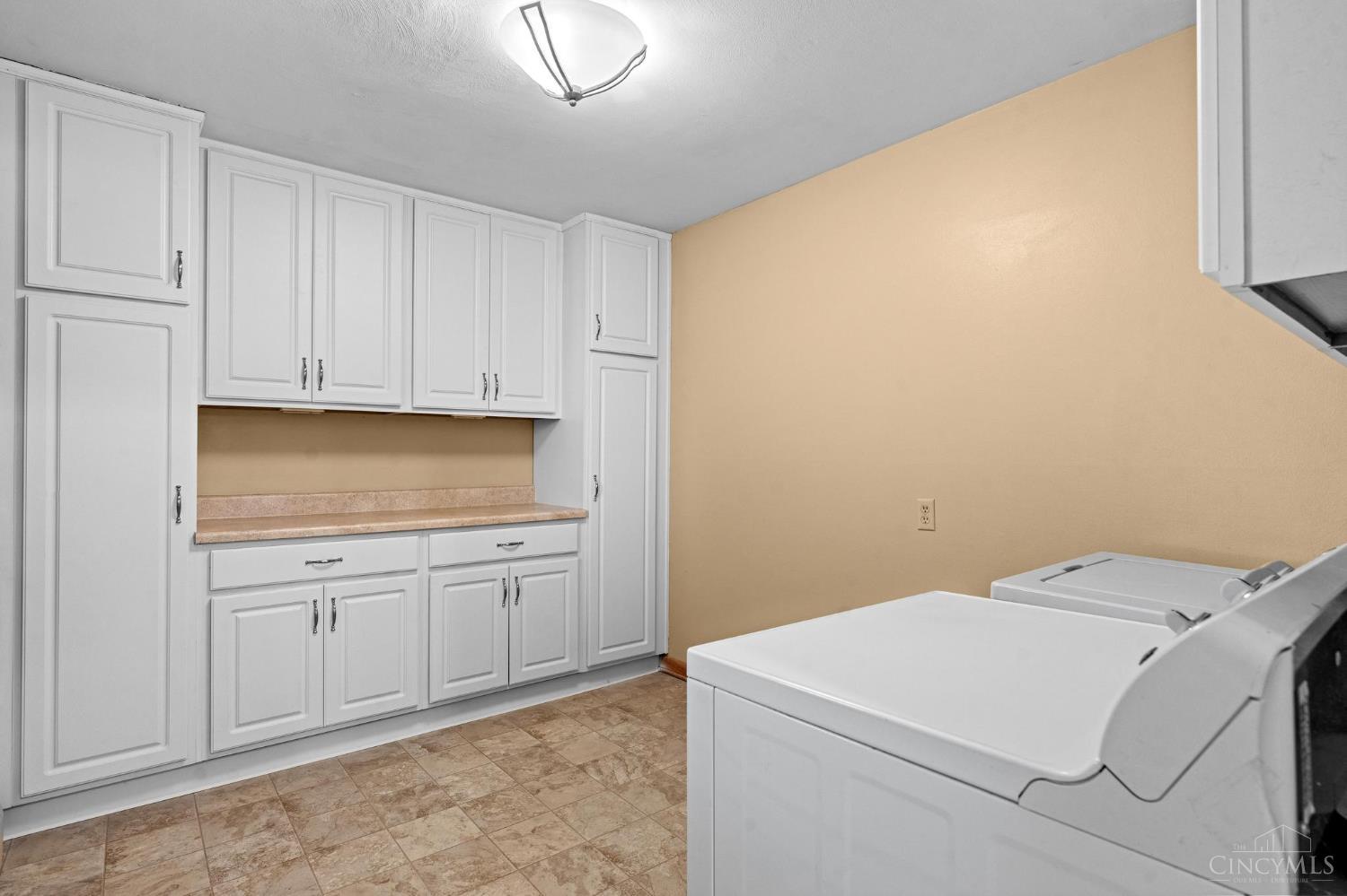 991 Stanwick Drive Property Photo 24