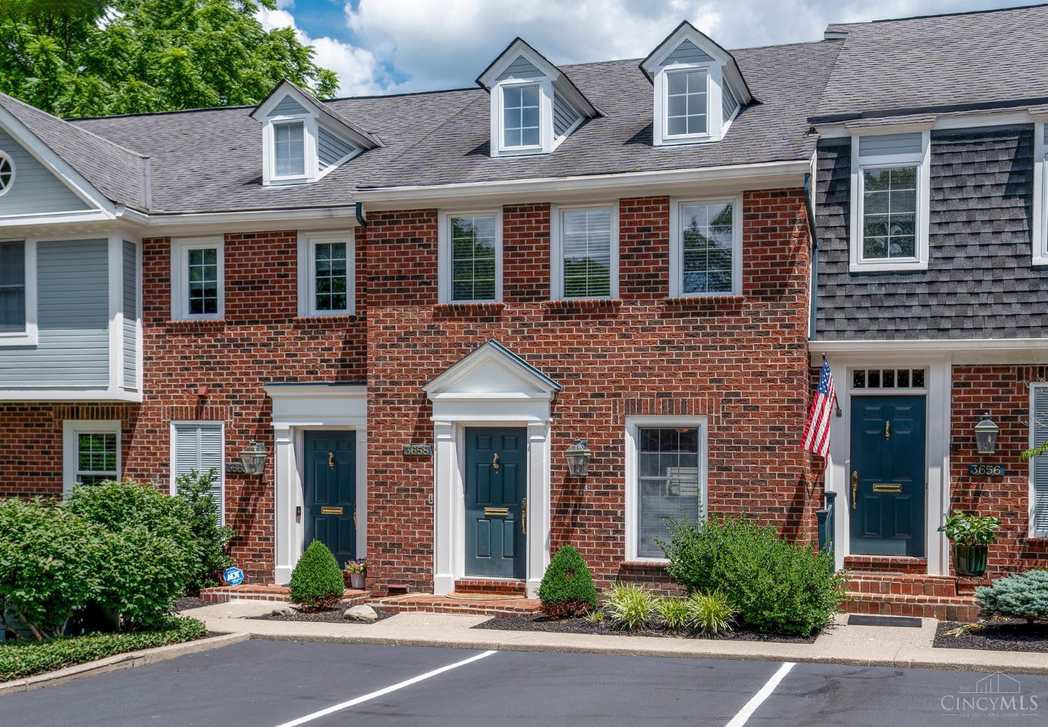 3658 Herschel Property Photo 1