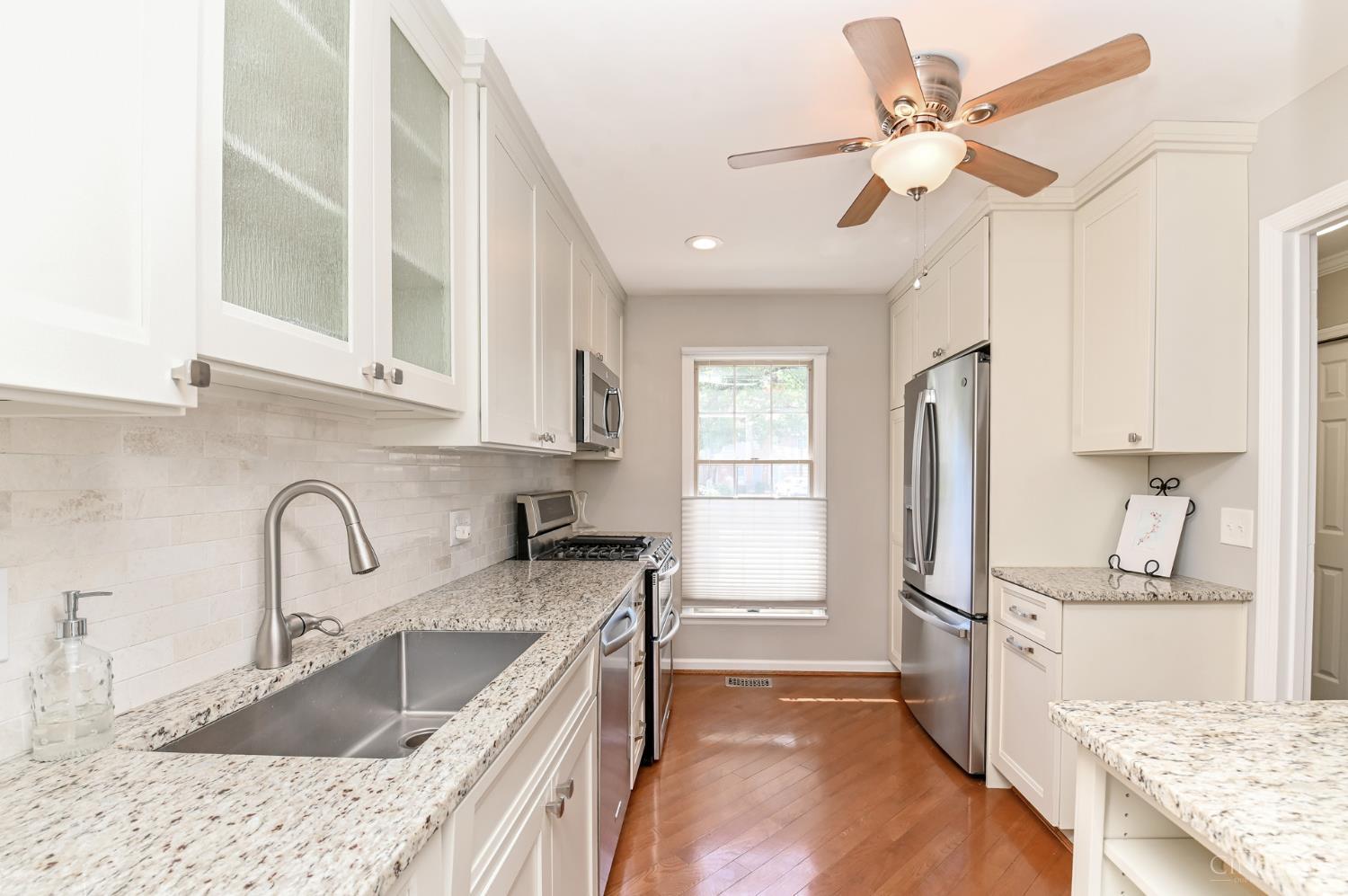 3658 Herschel Property Photo 5