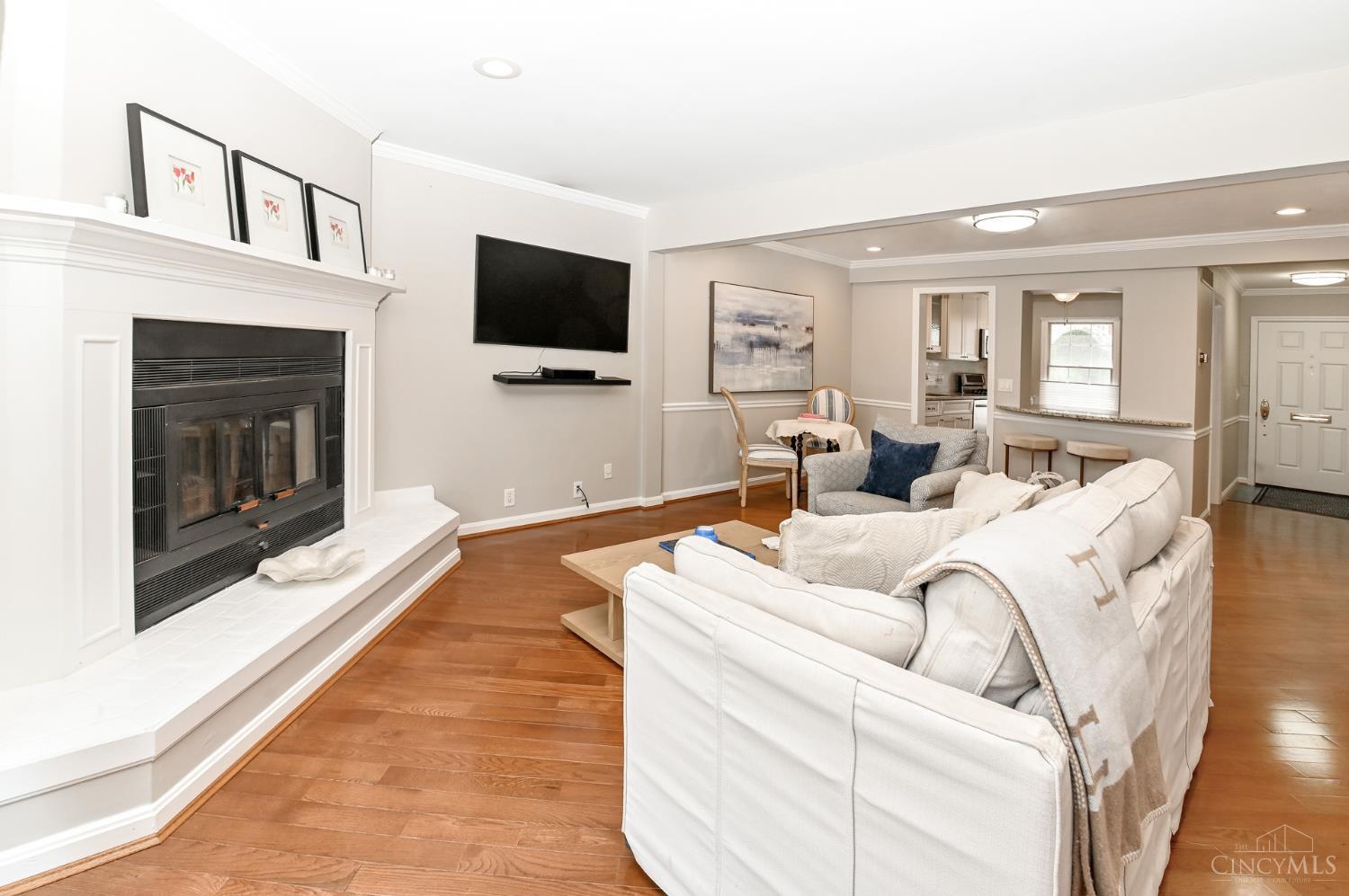 3658 Herschel Property Photo 9