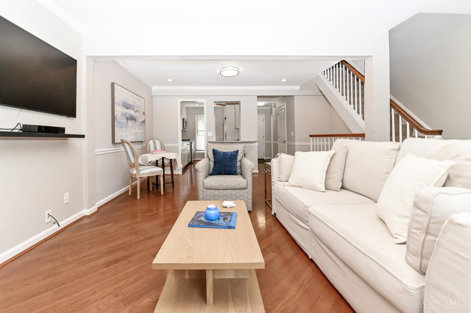 3658 Herschel Property Photo 10