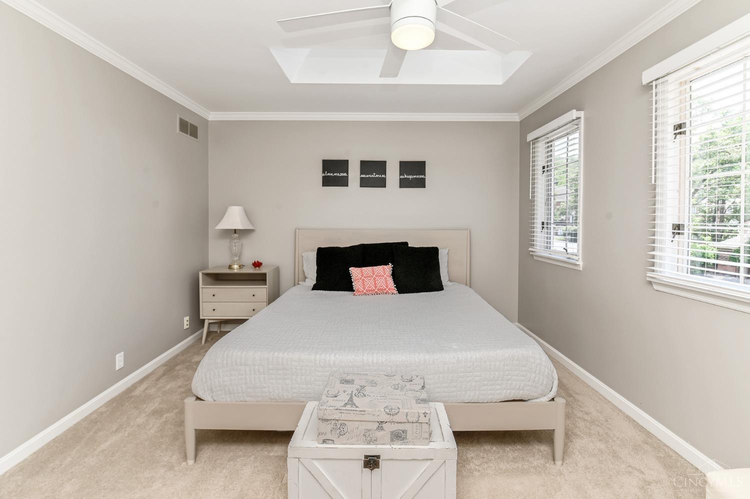 3658 Herschel Property Photo 16