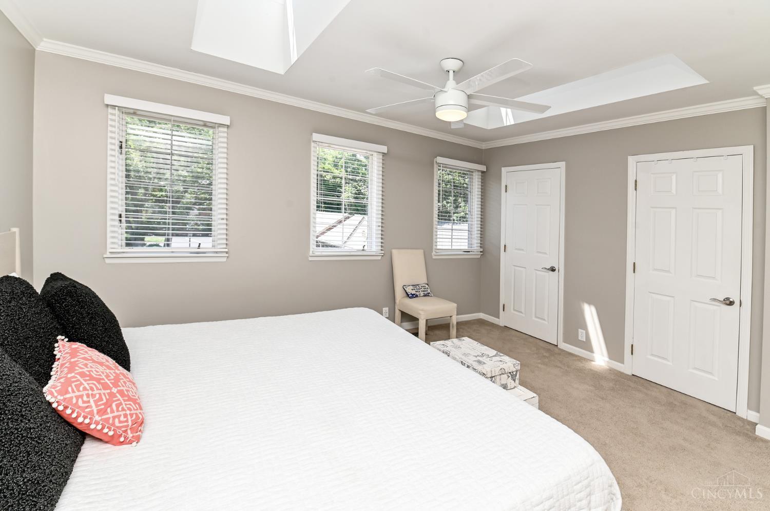 3658 Herschel Property Photo 19
