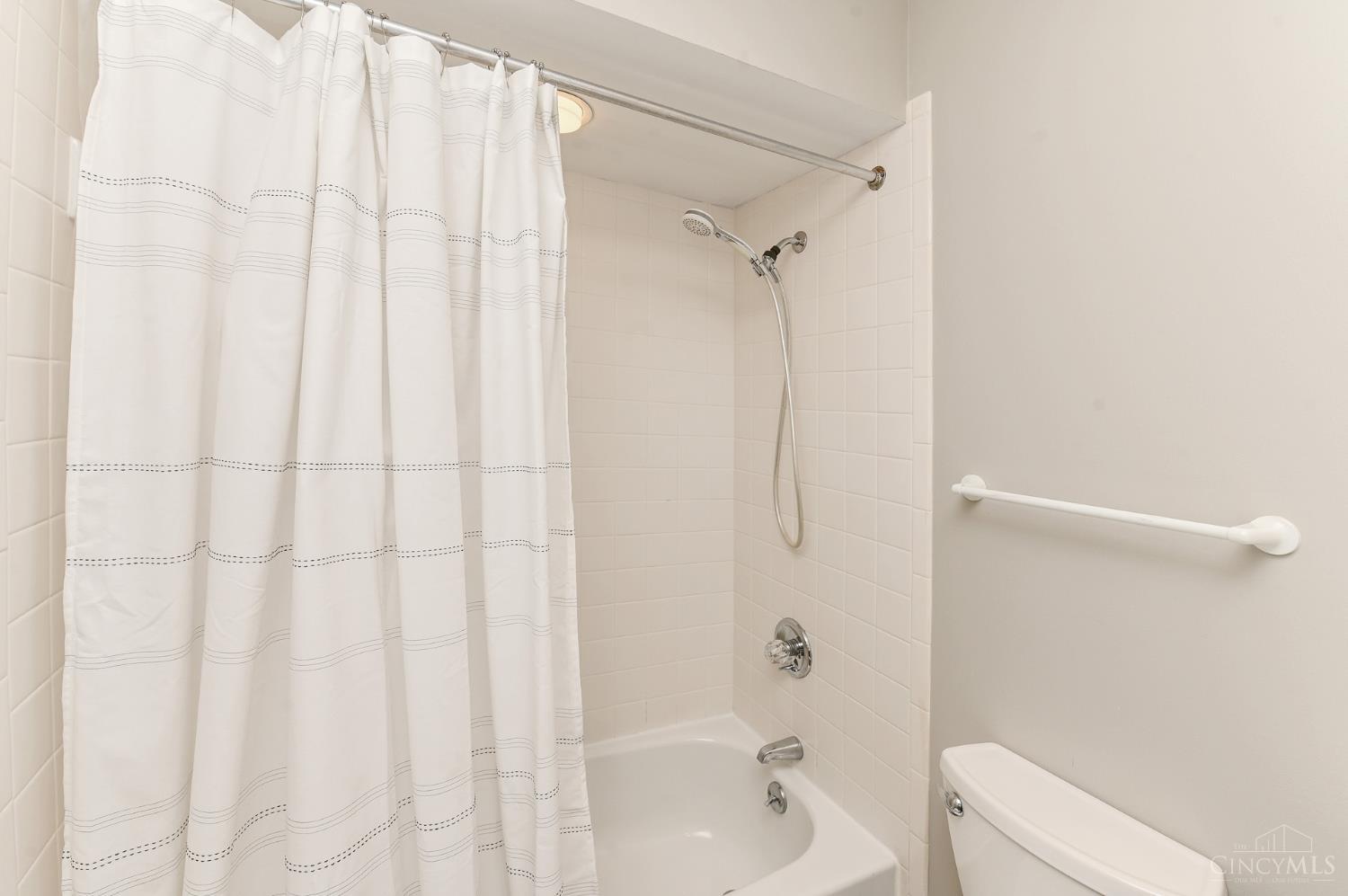 3658 Herschel Property Photo 23