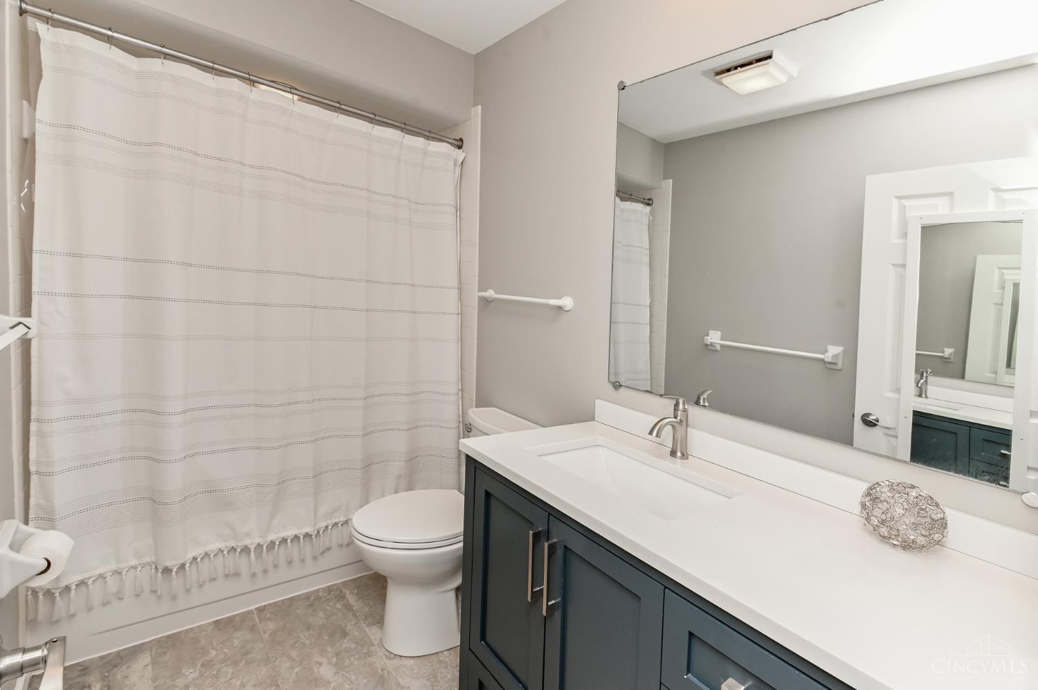 3658 Herschel Property Photo 24
