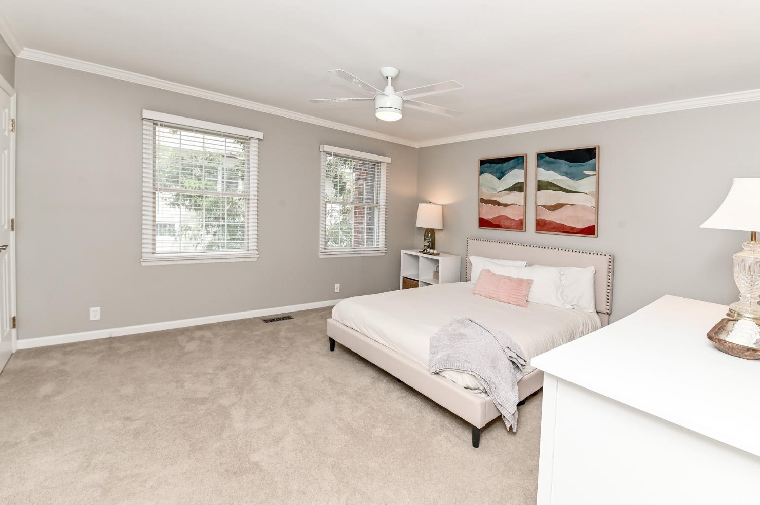 3658 Herschel Property Photo 28