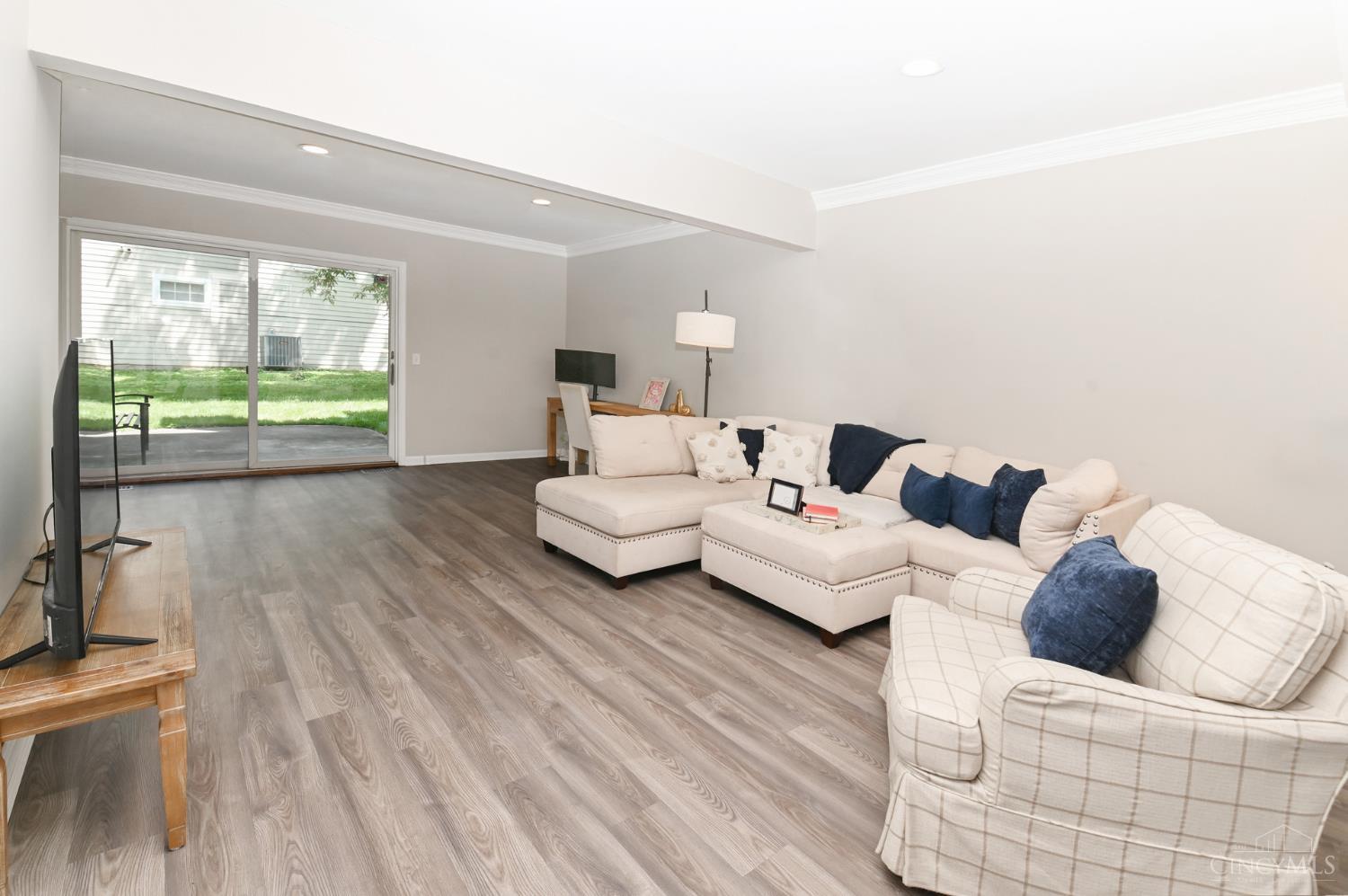 3658 Herschel Property Photo 35