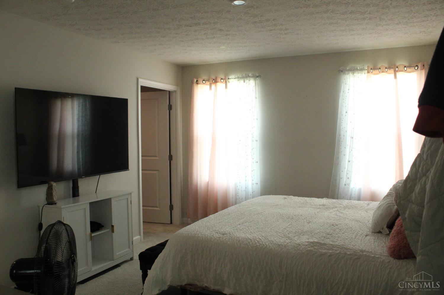 5901 Cresting Drive Property Photo 16