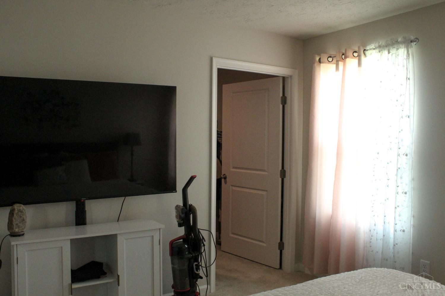 5901 Cresting Drive Property Photo 17
