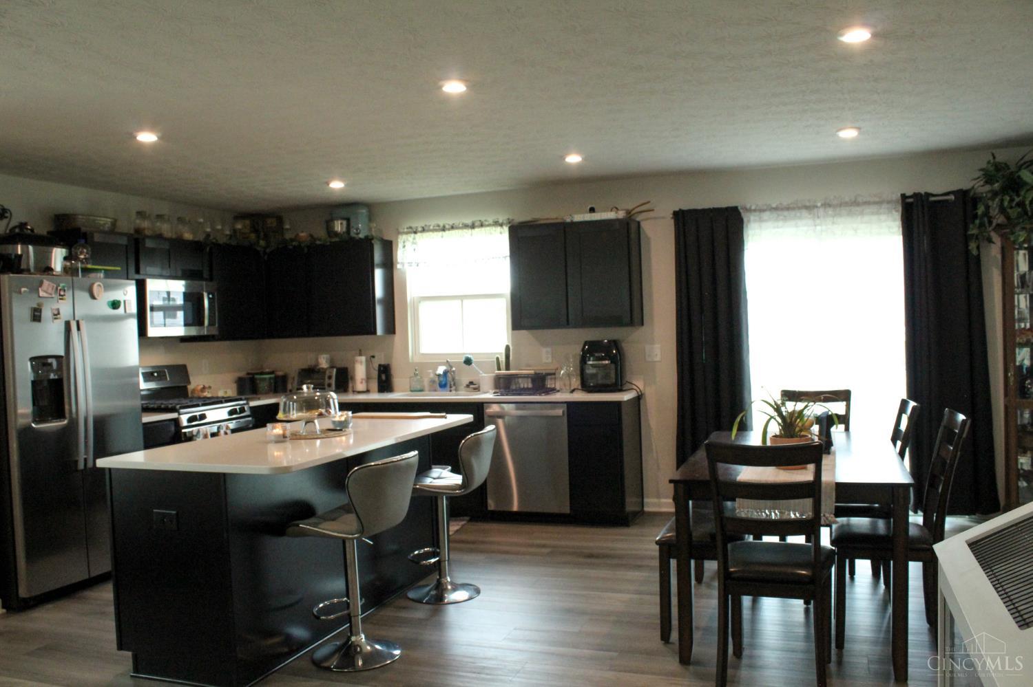 5901 Cresting Drive Property Photo 22
