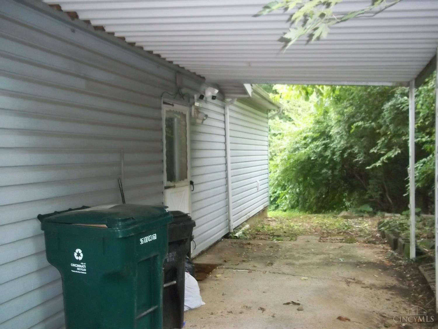 1846 First Avenue Property Photo 2