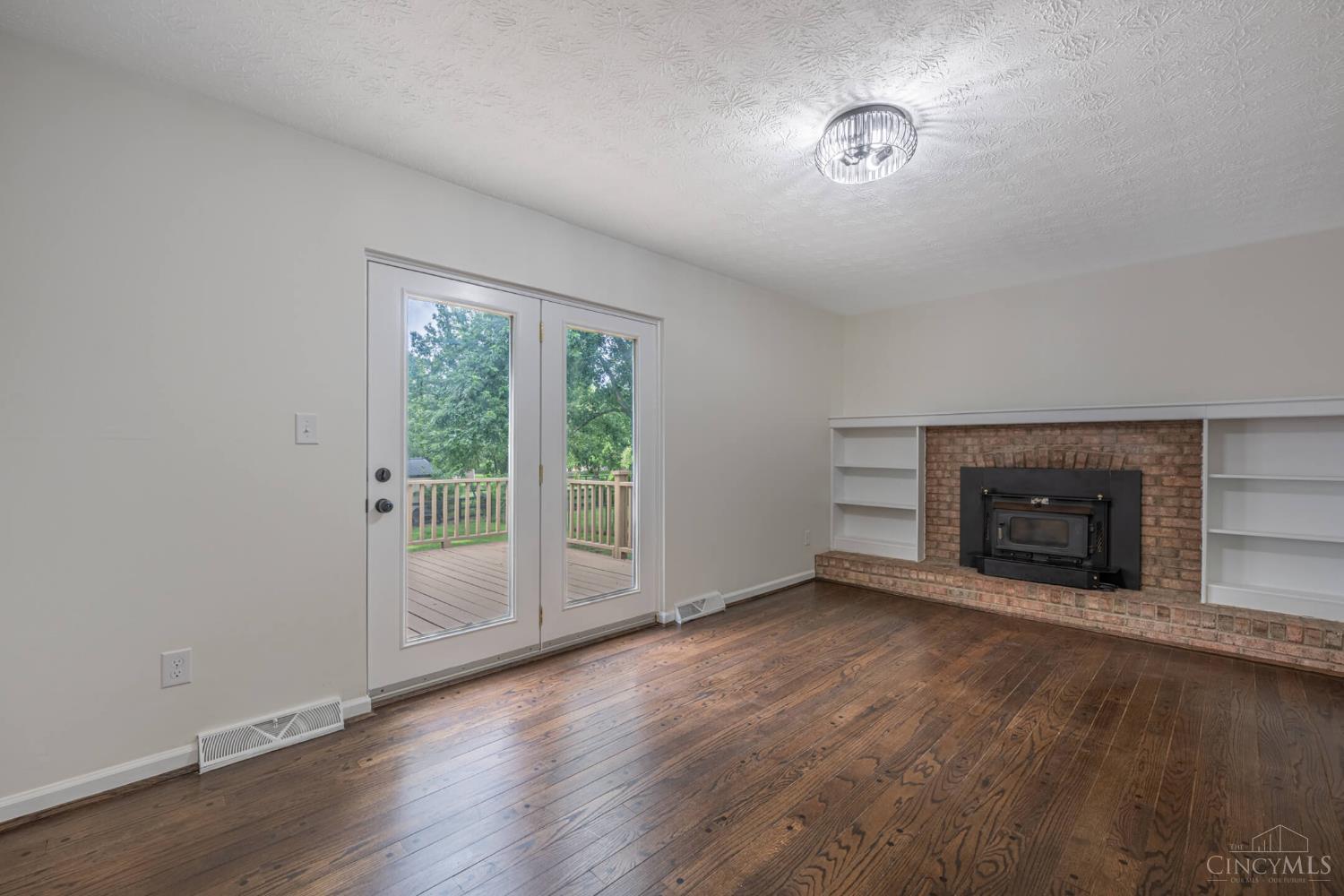 6748 Apache Way Property Photo 14