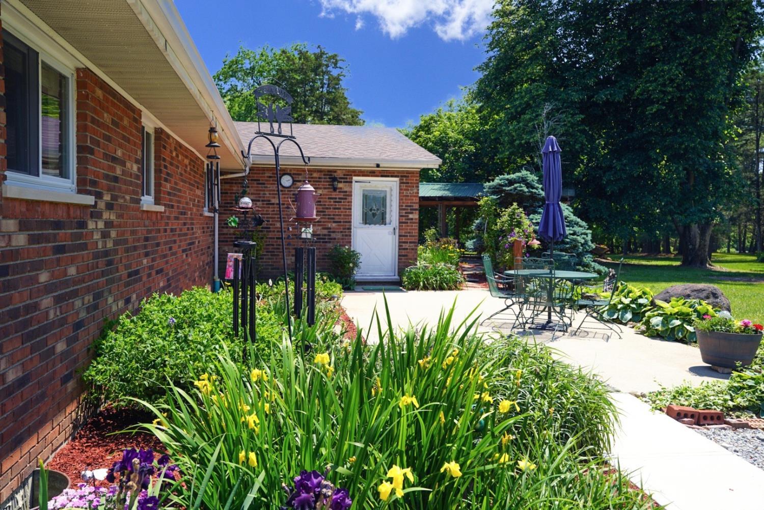 3911 Campbell Road Property Photo 1