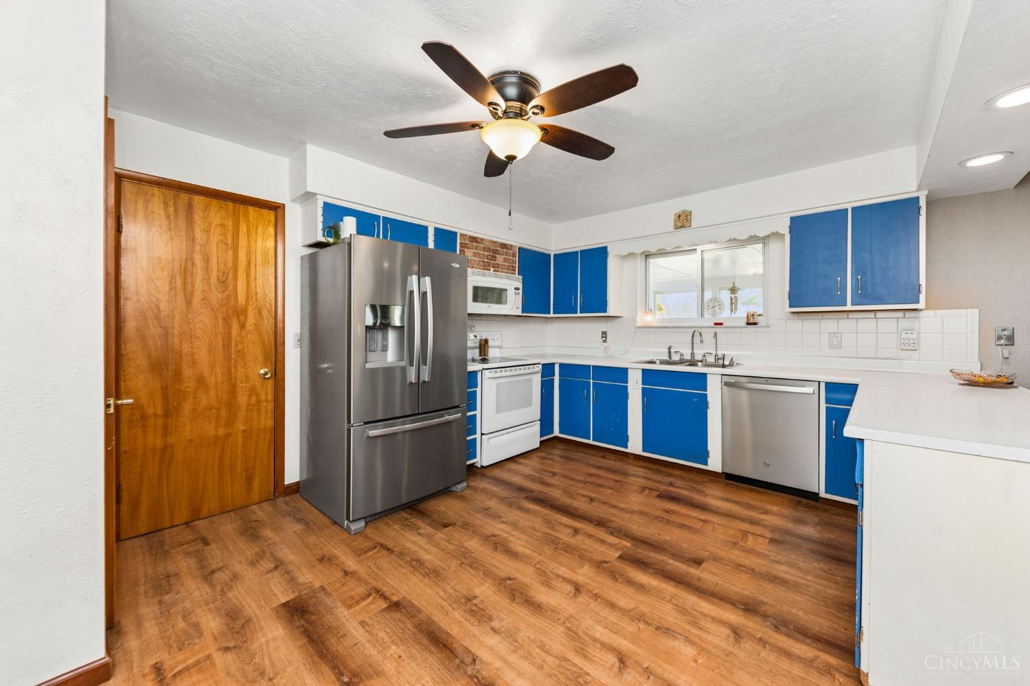 3911 Campbell Road Property Photo 9